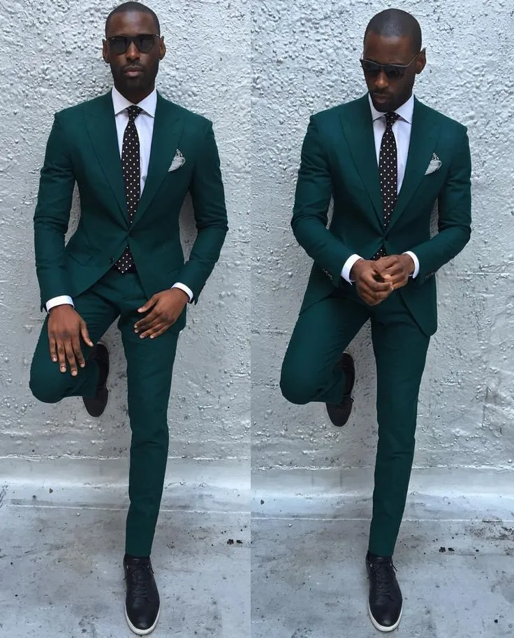 Dark Green Slim Fit Formal Mens Business Suit Classy Peaked Laple Prom Suits