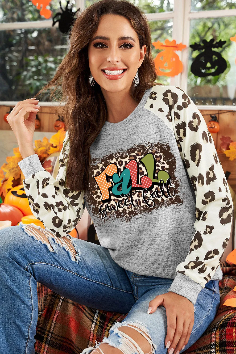 Leopard Raglan Sleeve Graphic Sweatshirt