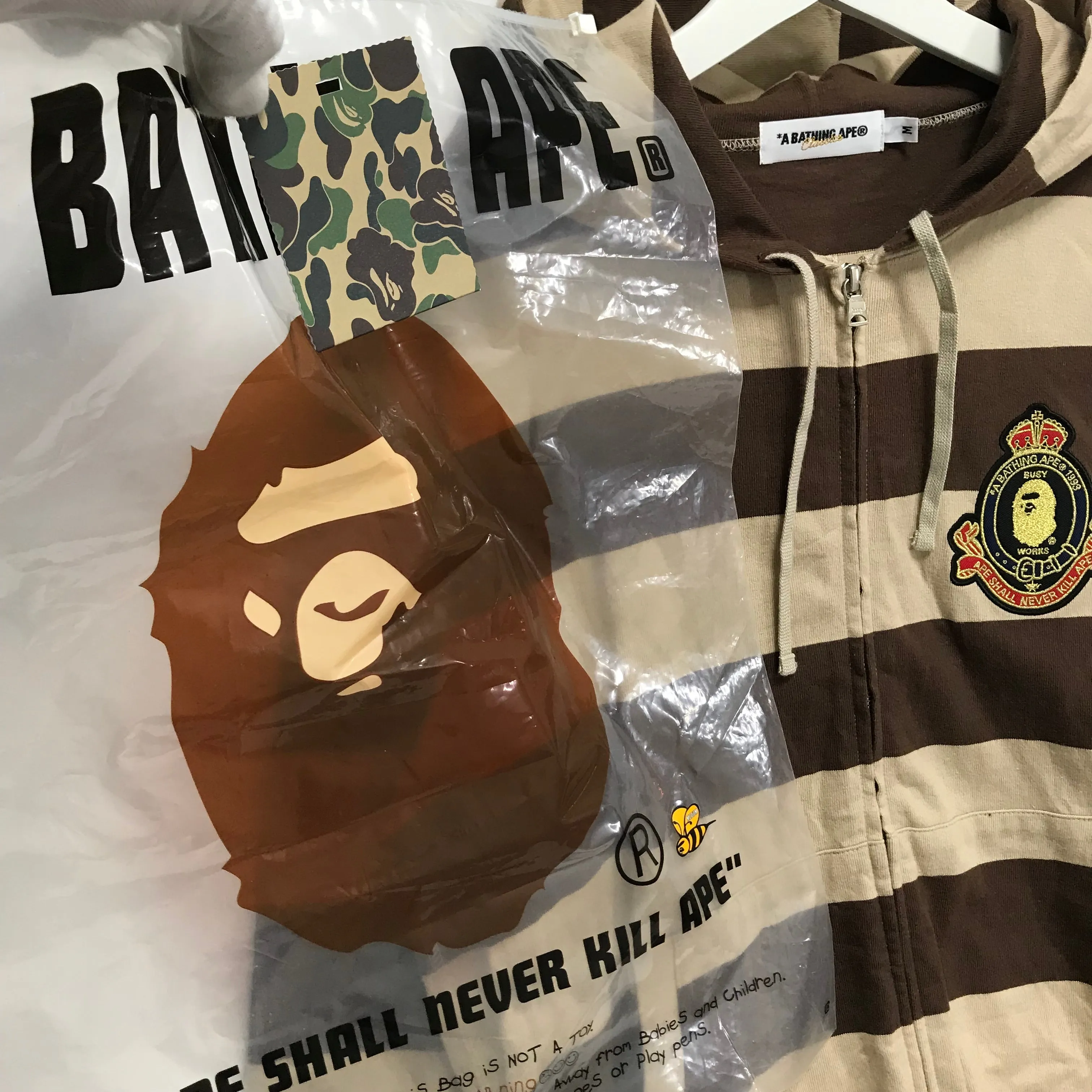 [M] A Bathing Ape Bape Crest Striped Hoodie Brown