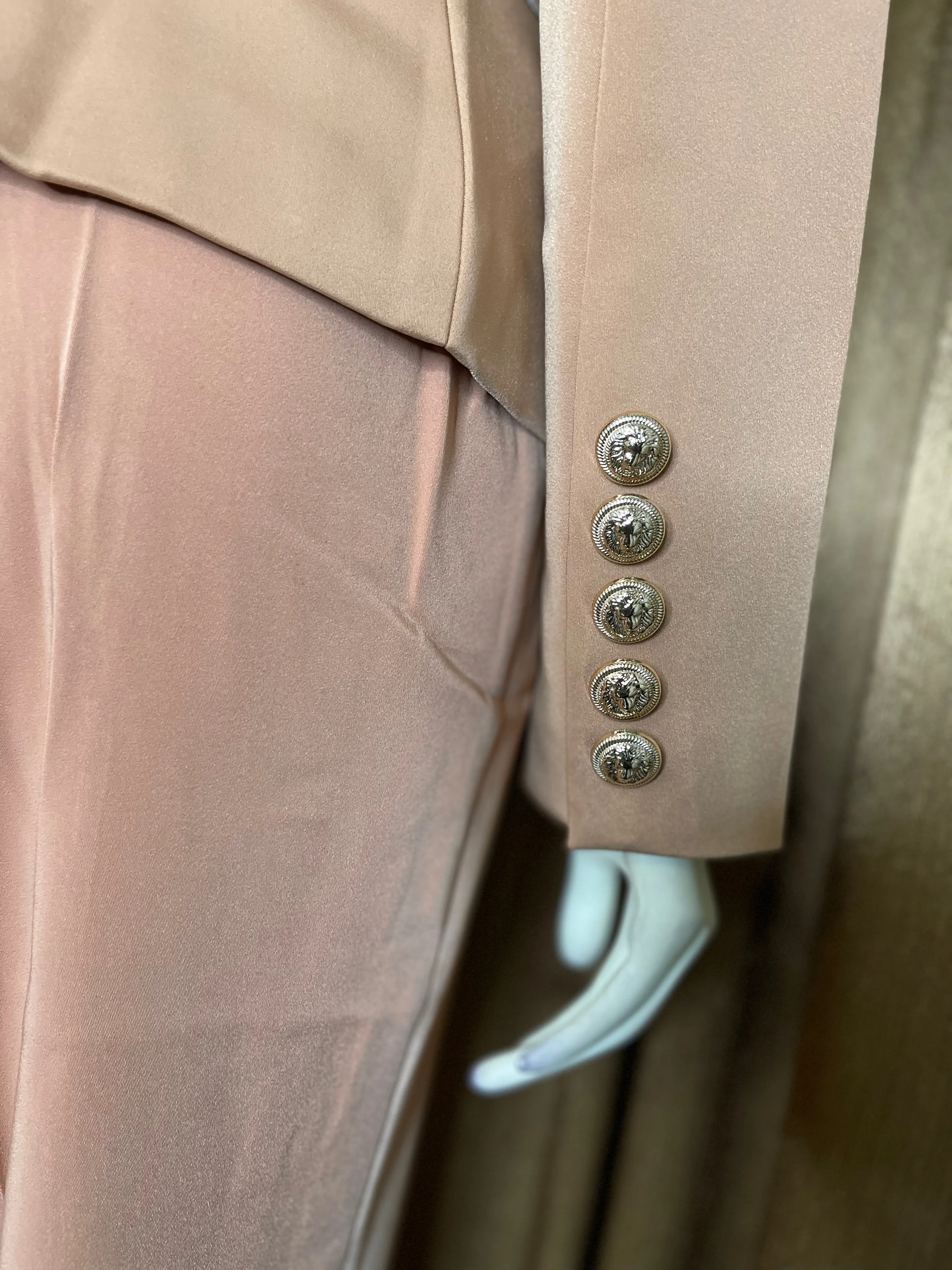 QUEEN MACHHLI” (KHAKI)