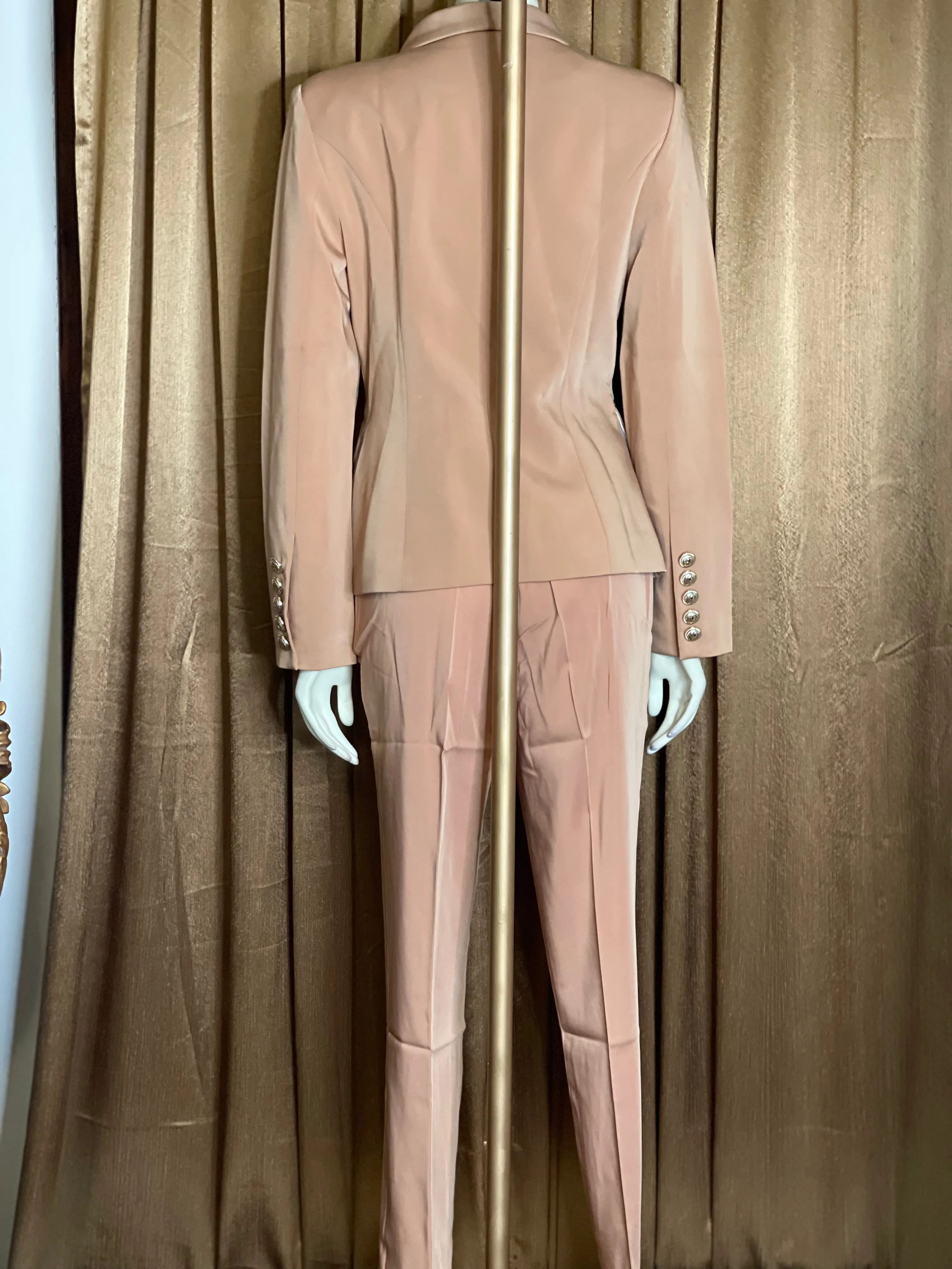 QUEEN MACHHLI” (KHAKI)
