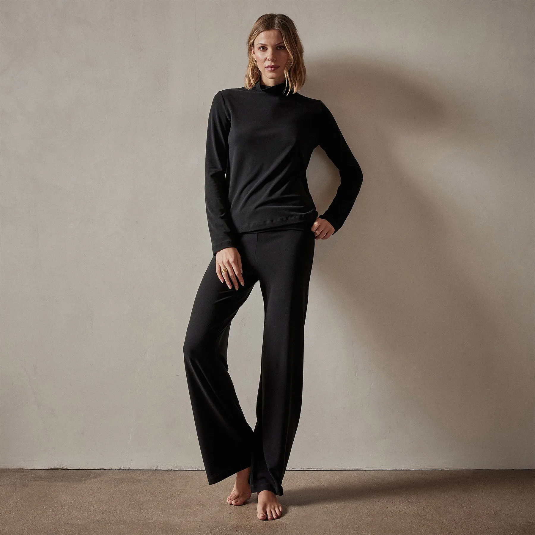 Sueded Stretch Turtleneck - Black