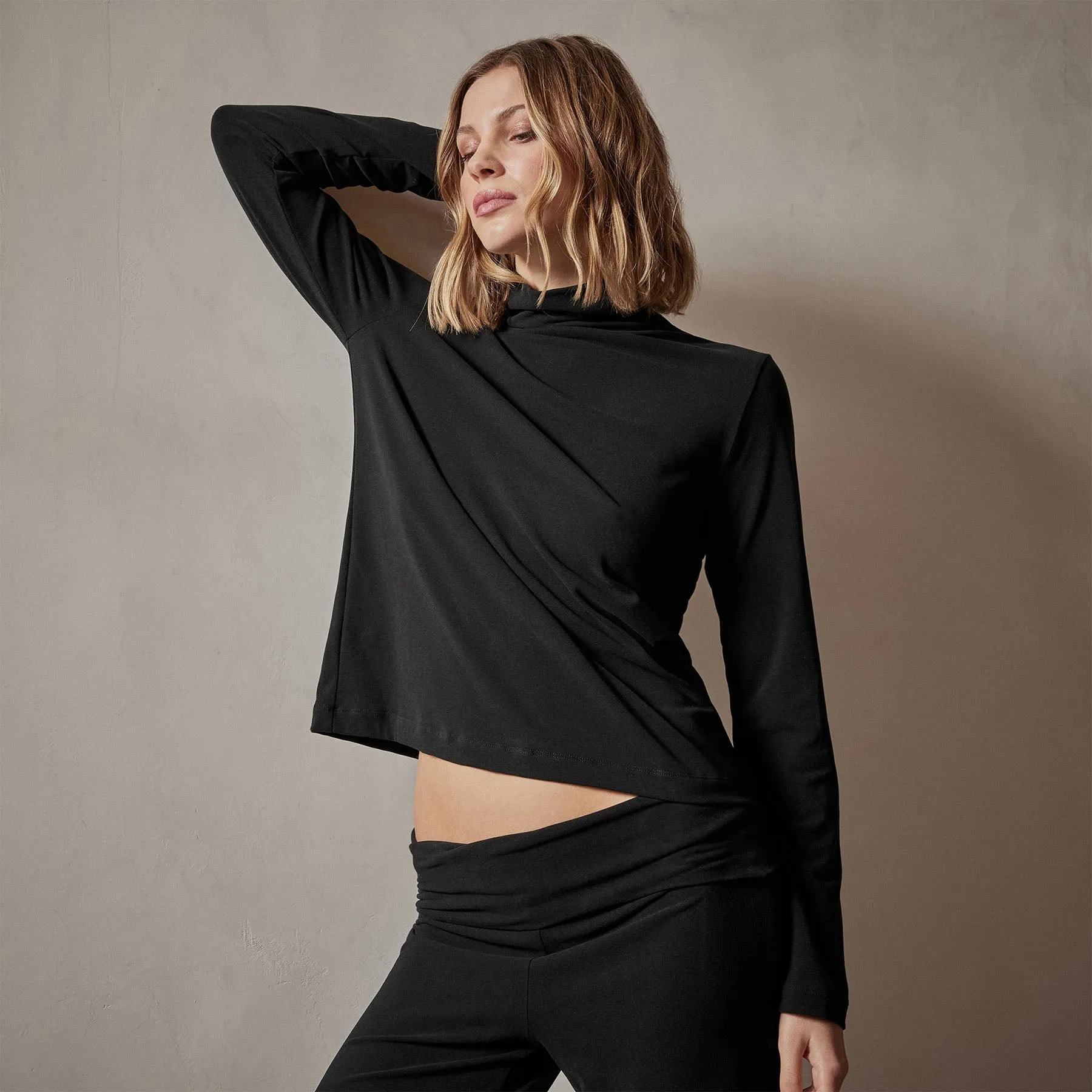 Sueded Stretch Turtleneck - Black