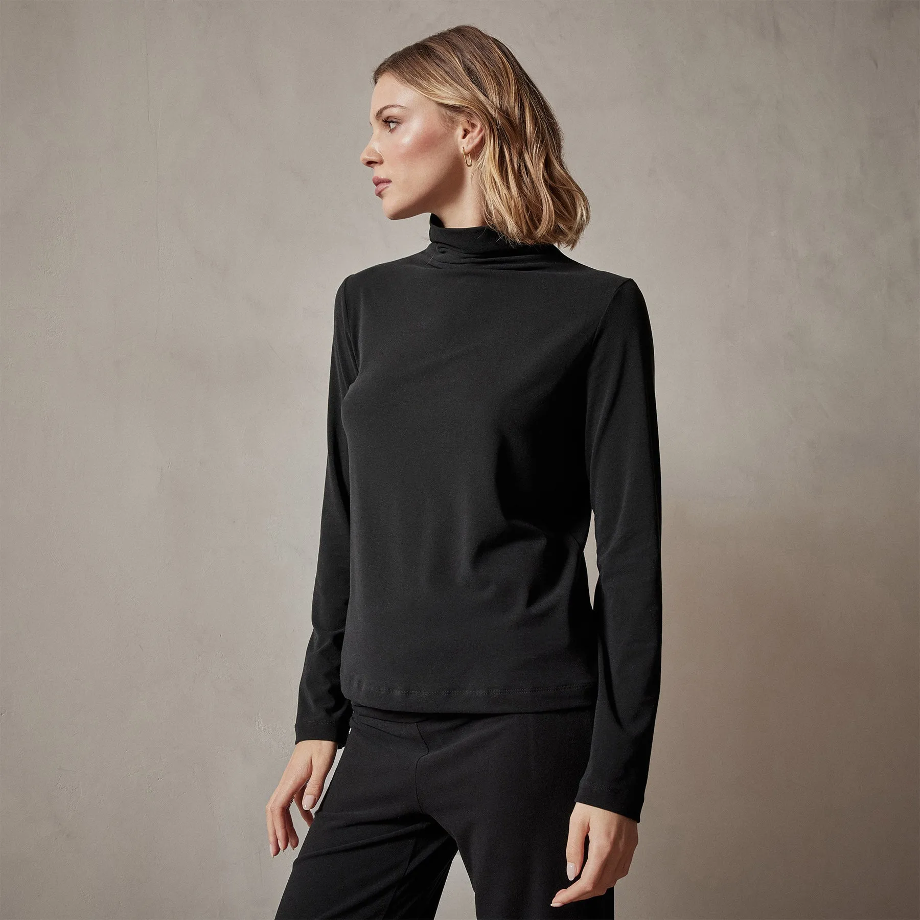 Sueded Stretch Turtleneck - Black