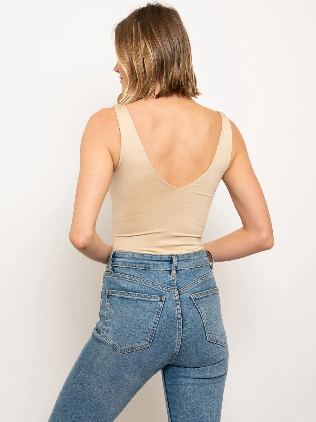WOMEN'S KNIT SILKY V-NECK BODYSUIT